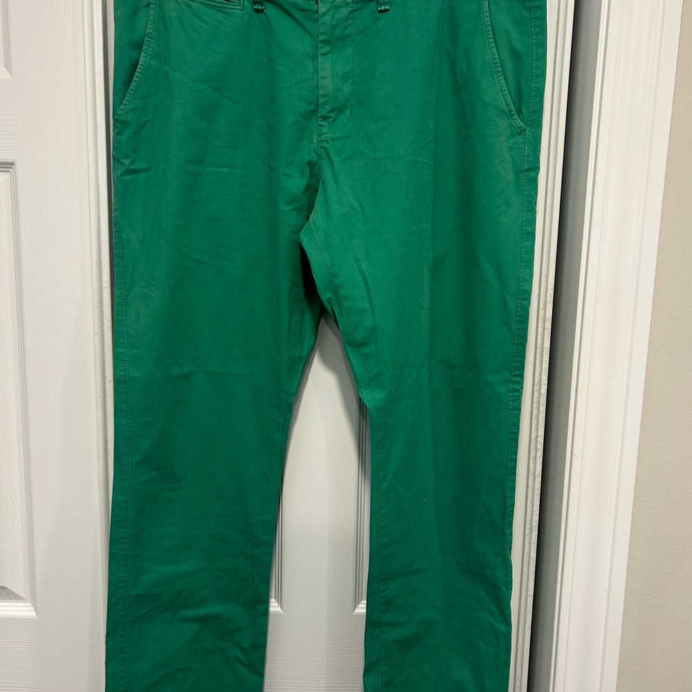 American Eagle Outfitters‎ Green Chinos